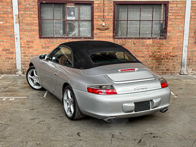Porsche 911 carrera cabriolet 3.6 996 320pk 2003 youngtimer -handgeschakeld- - afbeelding 18 van  41