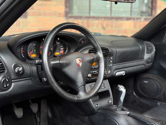 Porsche 911 carrera cabriolet 3.6 996 320pk 2003 youngtimer -handgeschakeld- - afbeelding 21 van  41