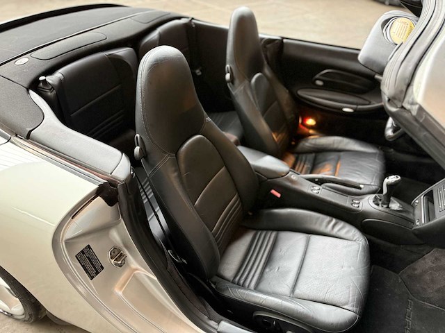 Porsche 911 carrera cabriolet 3.6 996 320pk 2003 youngtimer -handgeschakeld- - afbeelding 37 van  41