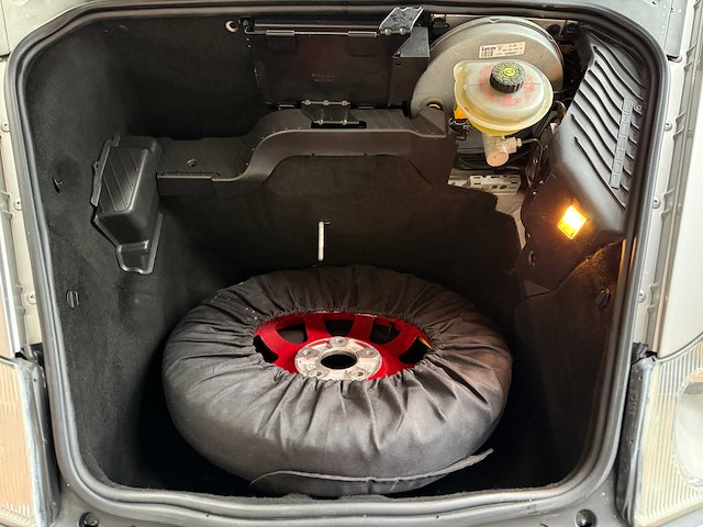 Porsche 911 carrera cabriolet 3.6 996 320pk 2003 youngtimer -handgeschakeld- - afbeelding 39 van  41