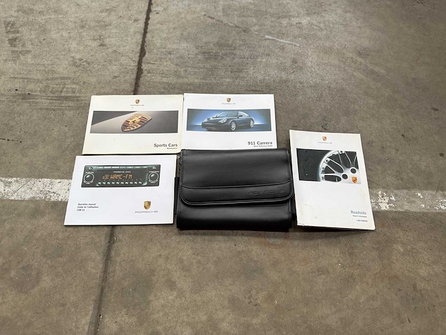 Porsche 911 carrera cabriolet 3.6 996 320pk 2003 youngtimer -handgeschakeld- - afbeelding 40 van  41