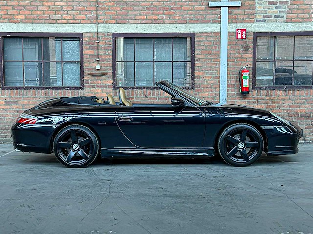 Porsche 911 carrera cabriolet 3.6 996 320pk 2004 handgeschakeld -youngtimer- - afbeelding 3 van  42