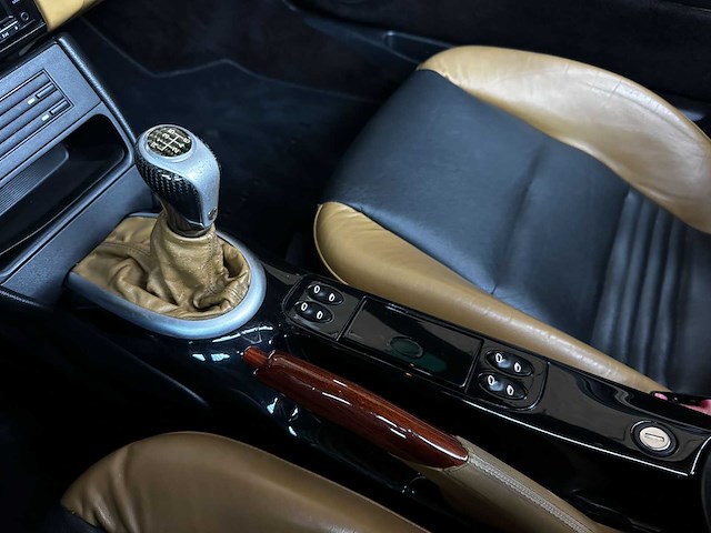 Porsche 911 carrera cabriolet 3.6 996 320pk 2004 handgeschakeld -youngtimer- - afbeelding 38 van  42