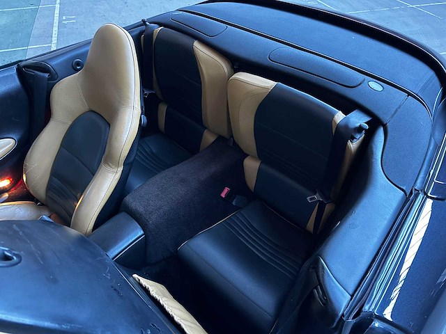 Porsche 911 carrera cabriolet 3.6 996 320pk 2004 handgeschakeld -youngtimer- - afbeelding 39 van  42