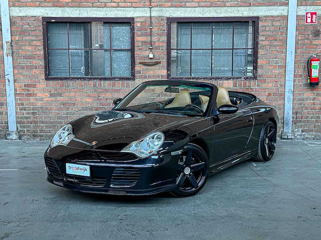 Porsche 911 carrera cabriolet 3.6 996 320pk 2004 handgeschakeld -youngtimer- - afbeelding 33 van  41