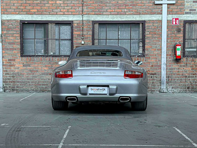 Porsche 911 carrera cabriolet 3.6 997 sport-chrono 325pk 2006 youngtimer - afbeelding 5 van  35