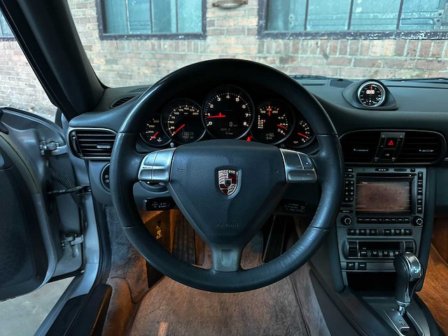 Porsche 911 carrera cabriolet 3.6 997 sport-chrono 325pk 2006 youngtimer - afbeelding 10 van  35