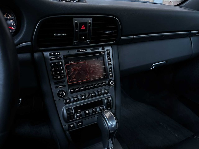 Porsche 911 carrera cabriolet 3.6 997 sport-chrono 325pk 2006 youngtimer - afbeelding 19 van  35