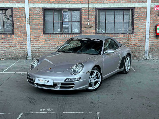 Porsche 911 carrera cabriolet 3.6 997 sport-chrono 325pk 2006 youngtimer - afbeelding 23 van  35