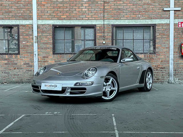 Porsche 911 carrera cabriolet 3.6 997 sport-chrono 325pk 2006 youngtimer - afbeelding 30 van  35