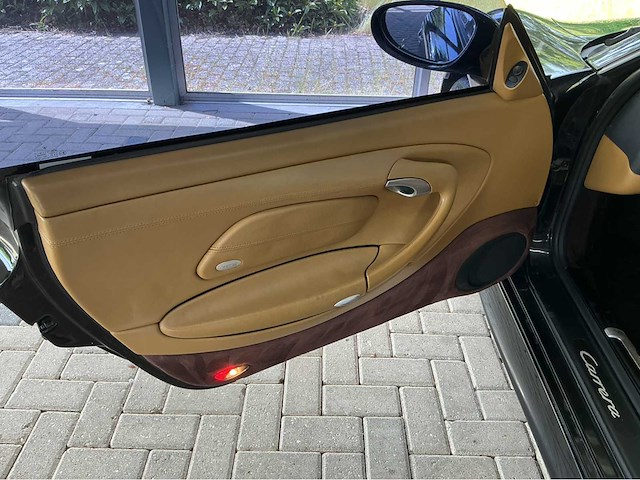 Porsche 911 carrera cabriolet 996 | 3.4 carrera | 2000 | youngtimer | 300 pk | handgeschakeld | btw auto - afbeelding 26 van  33