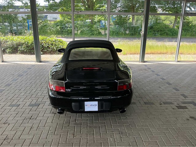 Porsche 911 carrera cabriolet 996 | 3.4 carrera | 2000 | youngtimer | 300 pk | handgeschakeld | btw auto - afbeelding 30 van  33