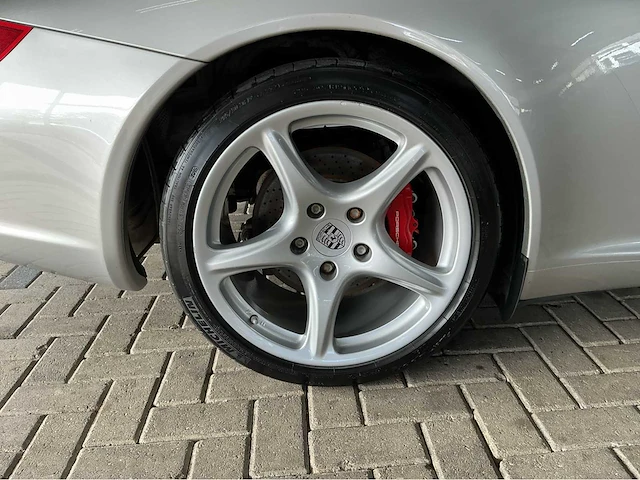 Porsche 911 carrera s cabriolet 997 | 3.8 355 pk | 2006 | youngtimer | 52.070 km | sport chrono | pasm | bose | 19 inch | handgeschakeld | marge auto - afbeelding 2 van  38