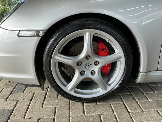 Porsche 911 carrera s cabriolet 997 | 3.8 355 pk | 2006 | youngtimer | 52.070 km | sport chrono | pasm | bose | 19 inch | handgeschakeld | marge auto - afbeelding 6 van  38