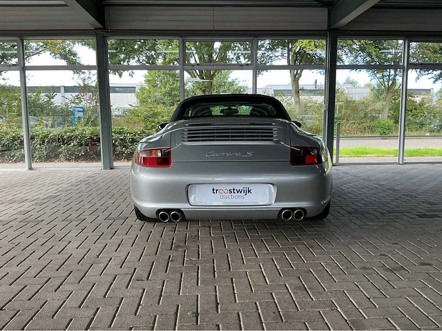 Porsche 911 carrera s cabriolet 997 | 3.8 355 pk | 2006 | youngtimer | 52.070 km | sport chrono | pasm | bose | 19 inch | handgeschakeld | marge auto - afbeelding 10 van  38