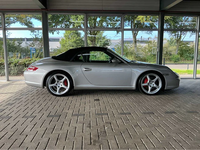 Porsche 911 carrera s cabriolet 997 | 3.8 355 pk | 2006 | youngtimer | 52.070 km | sport chrono | pasm | bose | 19 inch | handgeschakeld | marge auto - afbeelding 36 van  38