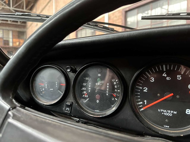 Porsche 911 coupe 2.7 1974 -manual- - afbeelding 15 van  39