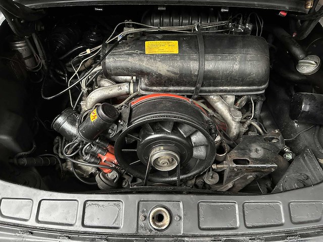 Porsche 911 targa sc 3.0 g-model 155pk 1982 - afbeelding 27 van  38