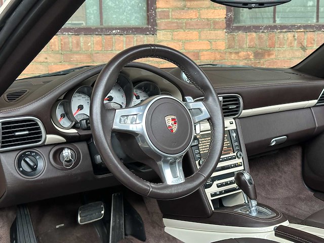 Porsche 911 turbo cabriolet 997.2 3.8 tt 500pk 2010 -hardtop- youngtimer (23.000 km) - afbeelding 17 van  63
