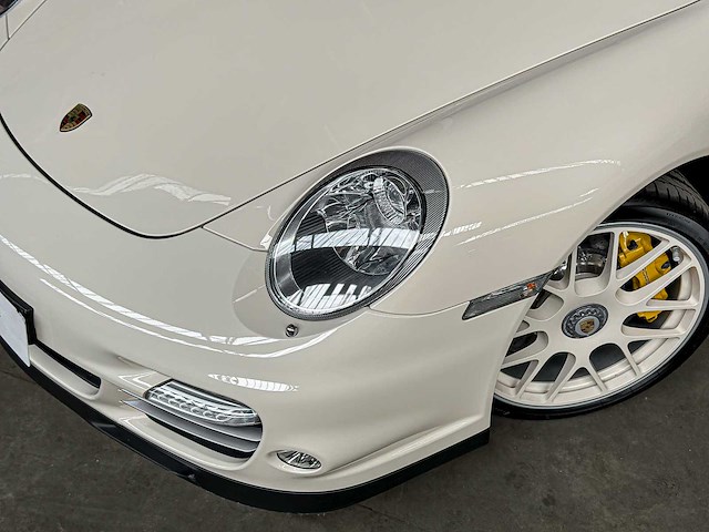 Porsche 911 turbo cabriolet 997.2 3.8 tt 500pk 2010 -hardtop- youngtimer (23.000 km) - afbeelding 34 van  63