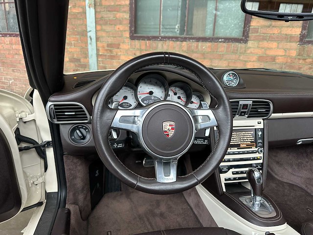 Porsche 911 turbo cabriolet 997.2 3.8 tt 500pk 2010 -hardtop- youngtimer (23.000 km) - afbeelding 25 van  63