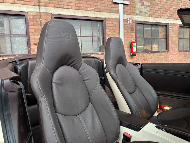 Porsche 911 turbo cabriolet 997.2 3.8 tt 500pk 2010 -hardtop- youngtimer (23.000 km) - afbeelding 33 van  36