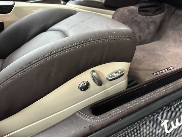 Porsche 911 turbo cabriolet 997.2 3.8 tt 500pk 2010 -hardtop- youngtimer (23.000 km) - afbeelding 32 van  42