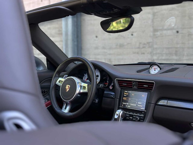 Porsche 911 turbo s cabriolet 991 3.8 6-cilinder cabrio 560pk 2014 (origineel-nl), nl-kenteken - afbeelding 25 van  31