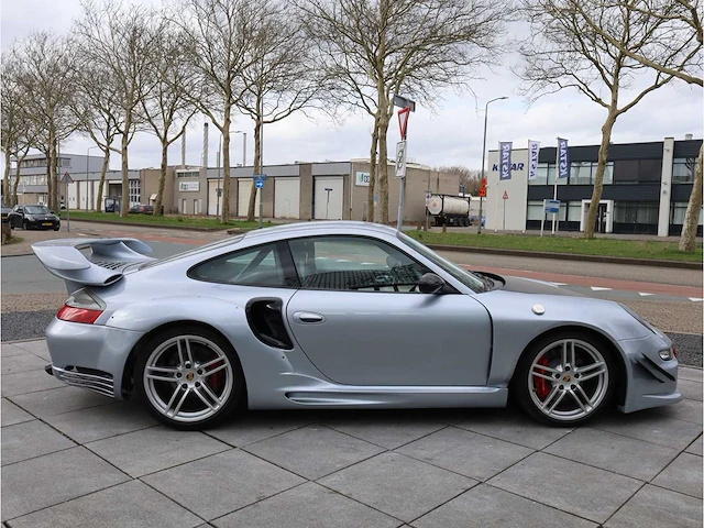 Porsche 996 turbo 3.6 420pk 2001 automaat - afbeelding 14 van  17