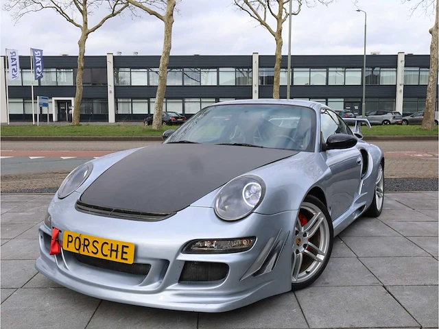 Porsche 996 turbo 3.6 420pk 2001 automaat - afbeelding 1 van  17