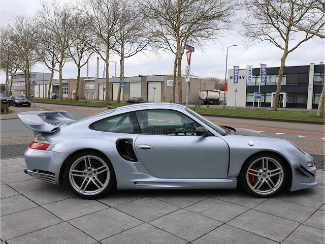 Porsche 996 turbo 3.6 420pk 2001 automaat - afbeelding 15 van  18
