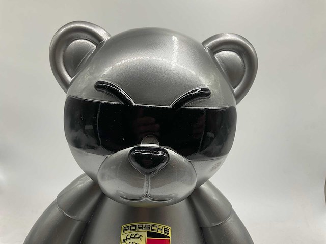 Porsche beer sculptuur - afbeelding 10 van  13