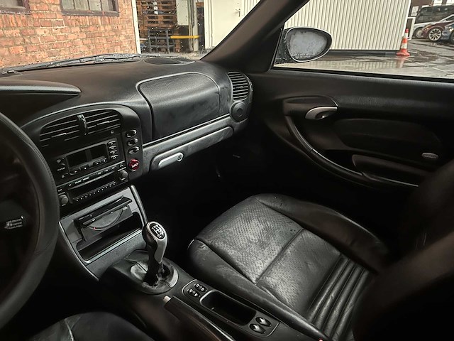 Porsche boxster 2.7 220pk 2004 -youngtimer- - afbeelding 6 van  29