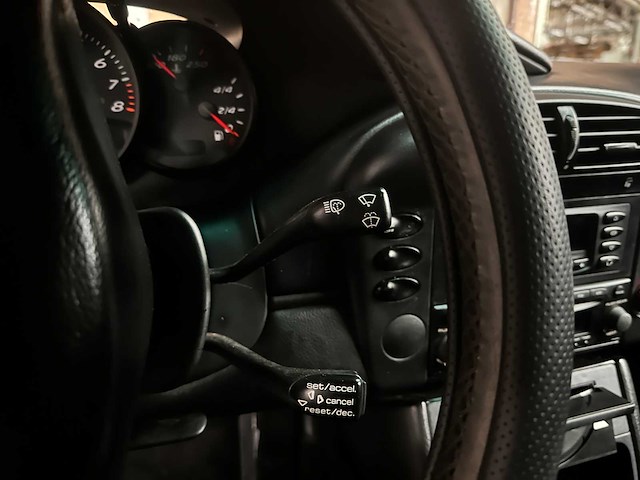 Porsche boxster 2.7 220pk 2004 -youngtimer- - afbeelding 9 van  29