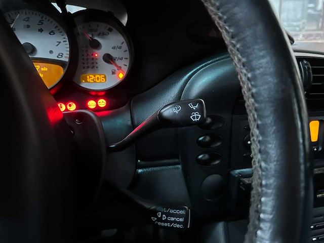 Porsche boxster 2.7 231pk 2003 facelift youngtimer - afbeelding 11 van  27