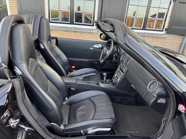 Porsche boxster 2.7 handgeschakeld 0908 - afbeelding 9 van  17
