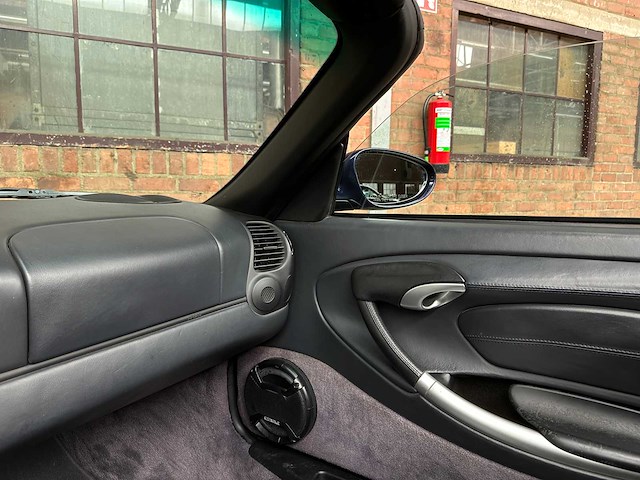 Porsche boxster 3.2 s 250pk 2001 youngtimer - afbeelding 16 van  28