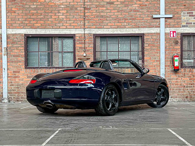 Porsche boxster 986 2.7 220pk 2000 youngtimer - afbeelding 32 van  32