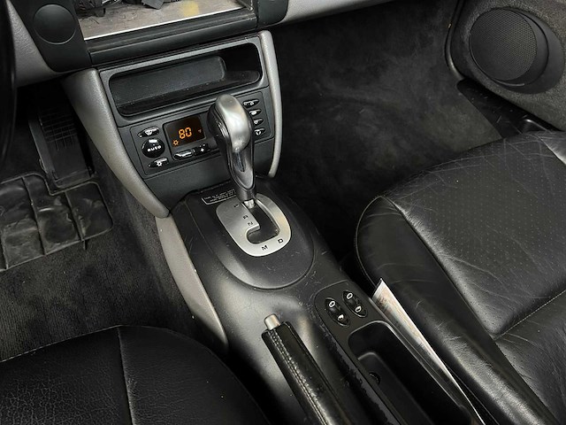 Porsche boxster 986 2.7 220pk 2000 youngtimer - afbeelding 17 van  32