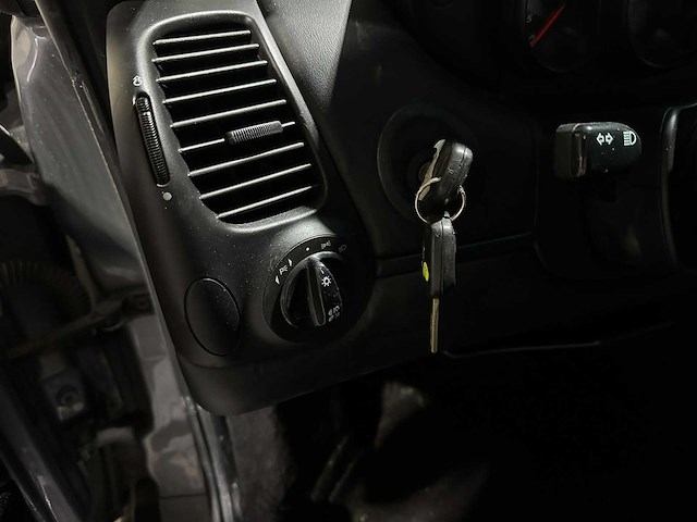 Porsche boxster 986 2.7 220pk 2001 youngtimer - afbeelding 24 van  27