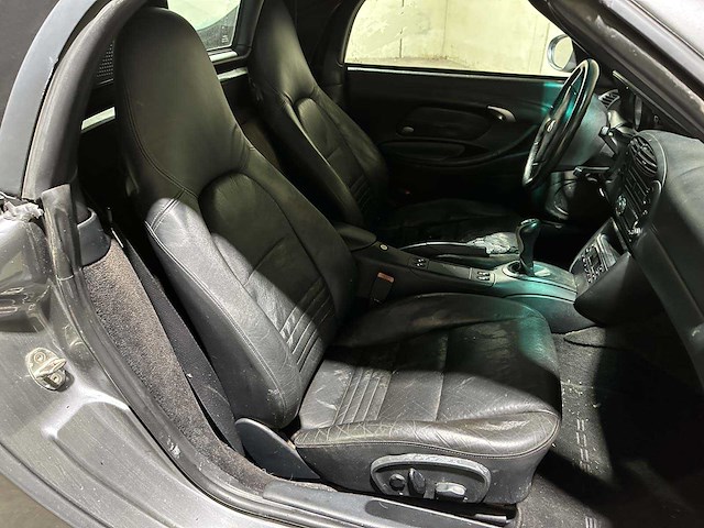 Porsche boxster 986 2.7 220pk 2001 youngtimer - afbeelding 21 van  27