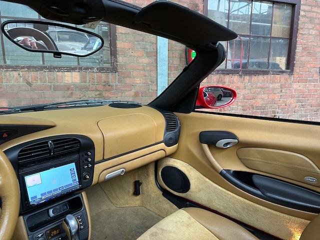 Porsche boxster 986 2.7 220pk 2004 -facelift- youngtimer - afbeelding 10 van  35