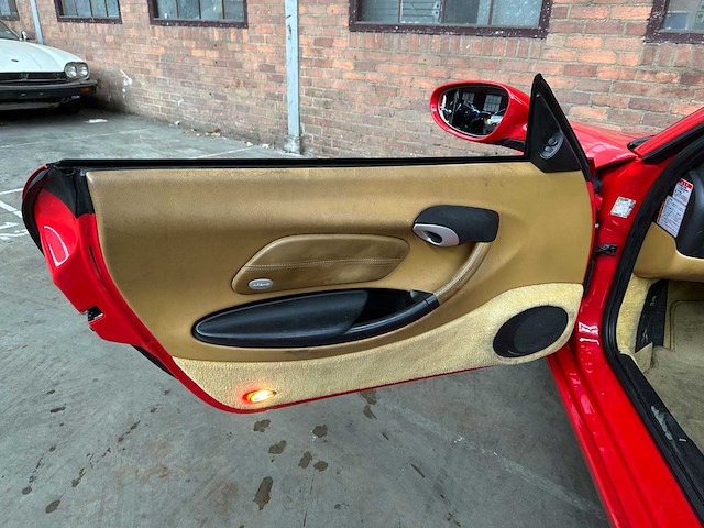 Porsche boxster 986 2.7 220pk 2004 -facelift- youngtimer - afbeelding 14 van  35