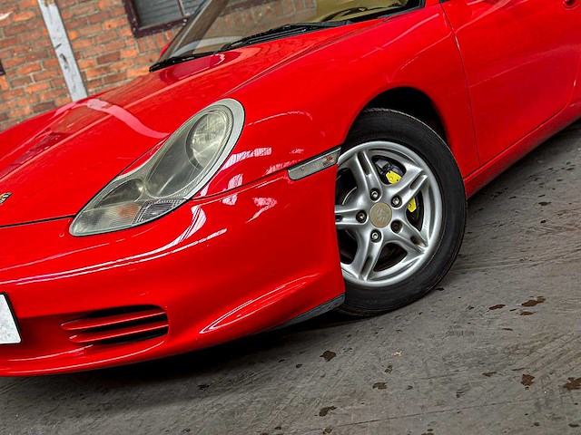Porsche boxster 986 2.7 220pk 2004 -facelift- youngtimer - afbeelding 20 van  35