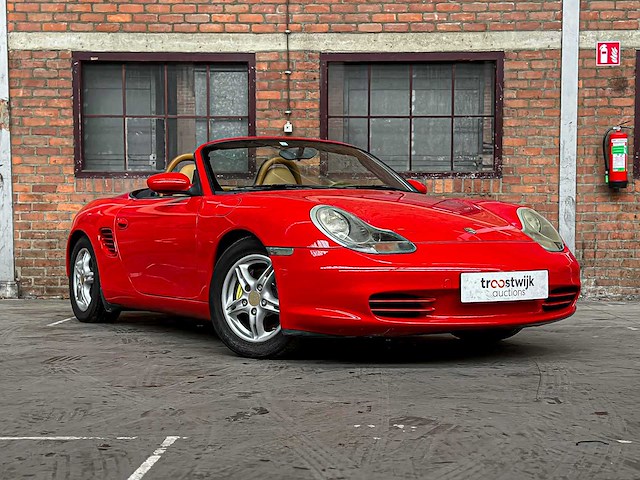Porsche boxster 986 2.7 220pk 2004 -facelift- youngtimer - afbeelding 22 van  35