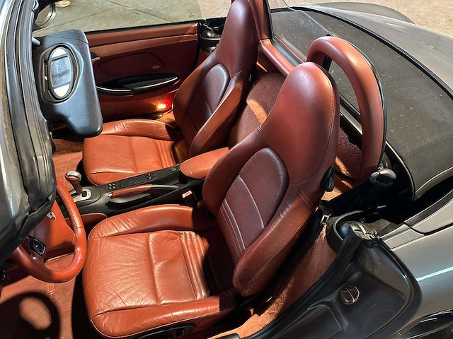 Porsche boxster 986 2.7 facelift 225pk 2003 -automaat- youngtimer - afbeelding 10 van  21