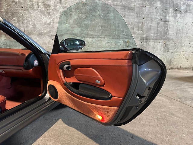 Porsche boxster 986 2.7 facelift 225pk 2003 -automaat- youngtimer - afbeelding 13 van  21