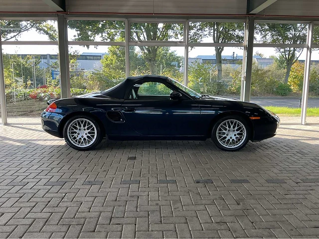 Porsche boxster 986 | 2.7 zescilinder boxer | 220 pk | 2000 | youngtimer | 17 inch sportclassic wielen | cruise control | btw auto - afbeelding 24 van  29