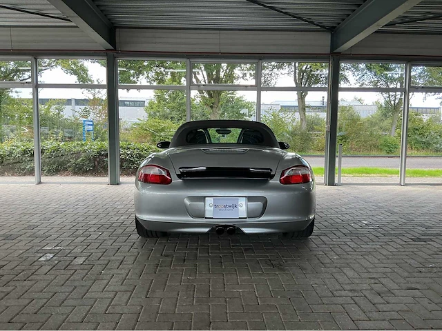 Porsche boxster 987 | 2.7 240 pk | 2005 | youngtimer | arctic silver metallic | 18 inch boxster ii wielen | handgeschakeld | btw auto - afbeelding 24 van  25