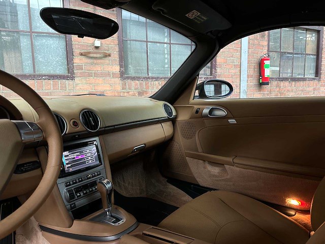 Porsche boxster 987 2.7 245pk 2005 -youngtimer- - afbeelding 14 van  34